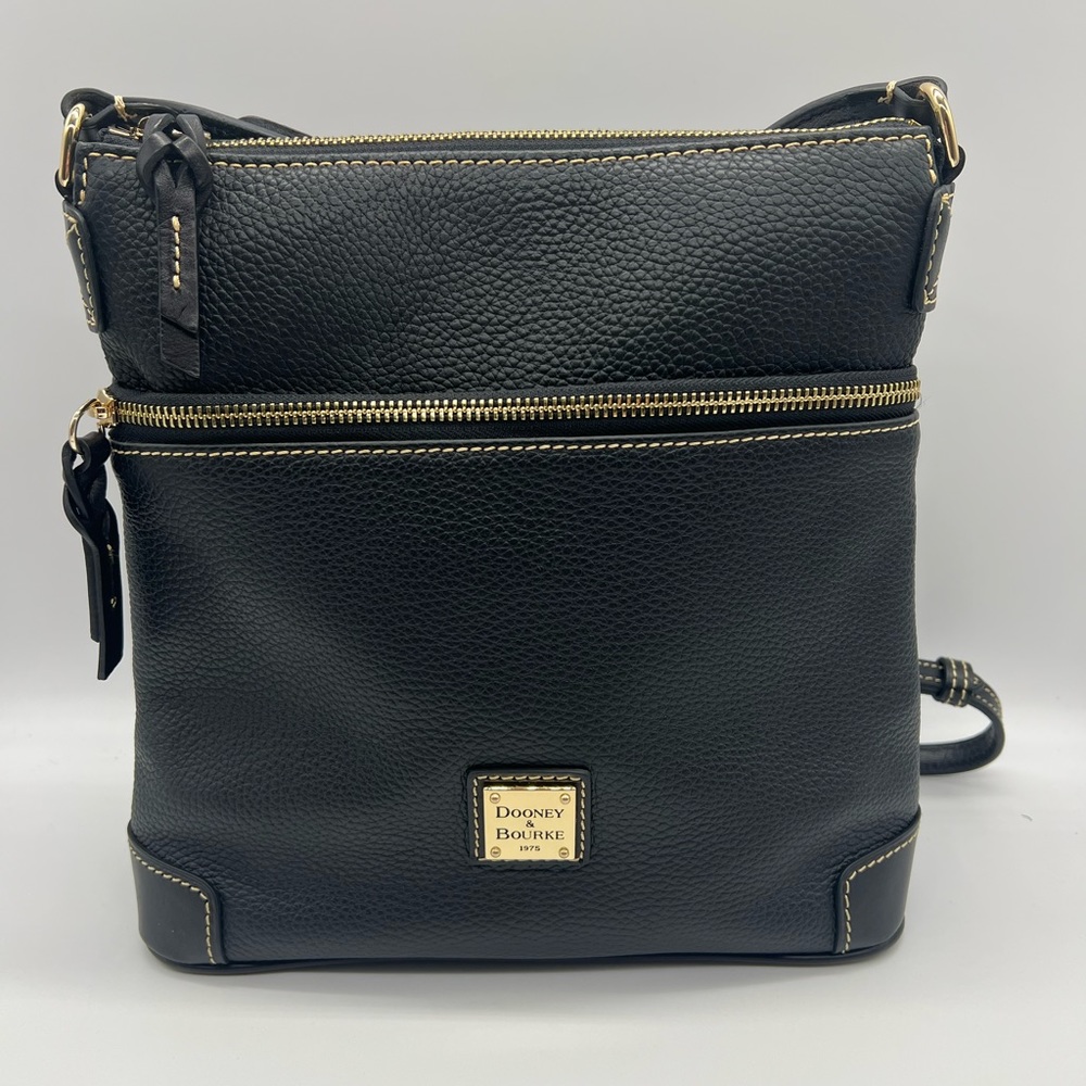 Dooney & Bourke Pebble Leather Black Crossbody Zip Bag MSRP $249